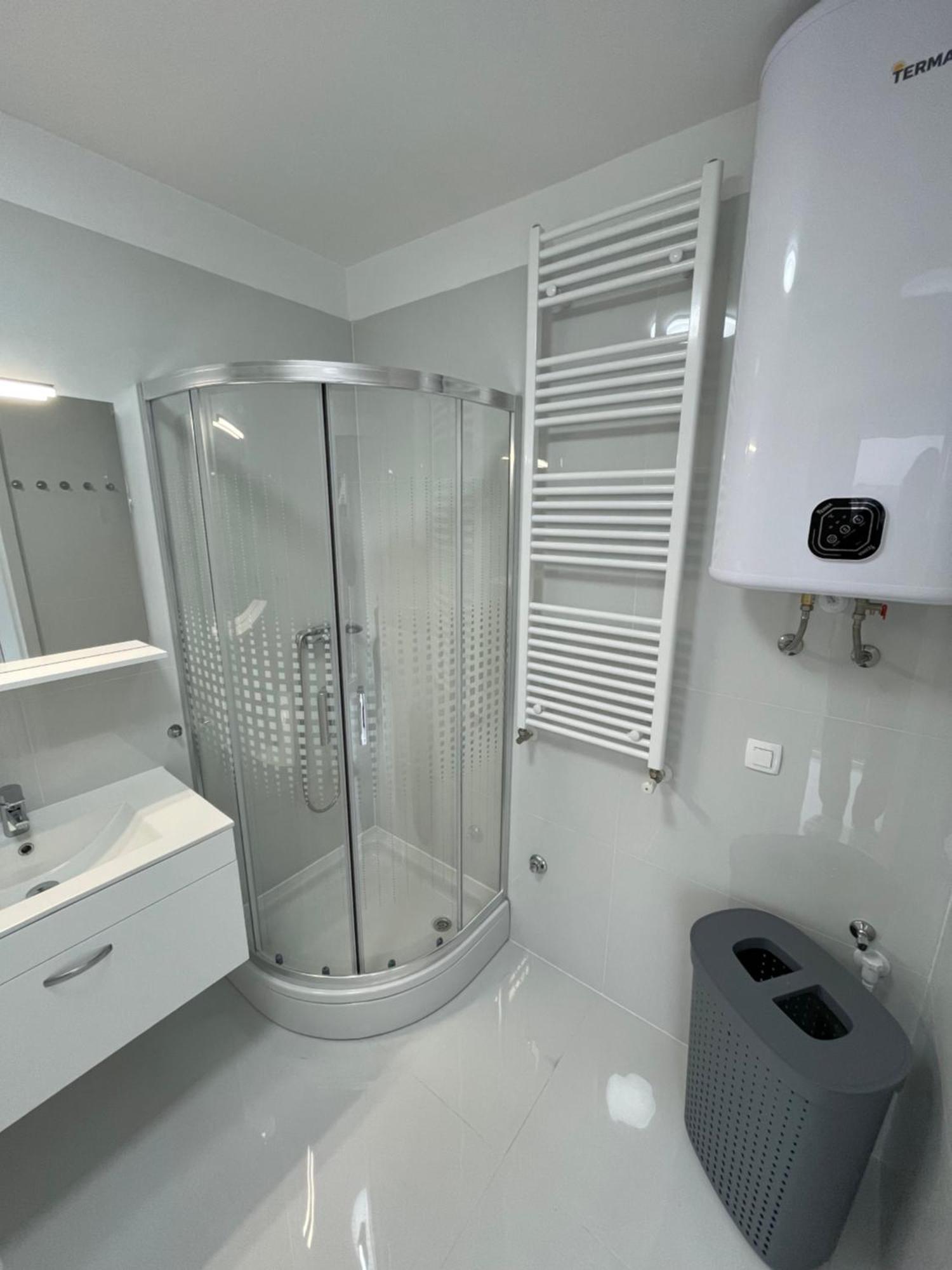 Apartment White Zagreb - Private Parking&Garage Buitenkant foto